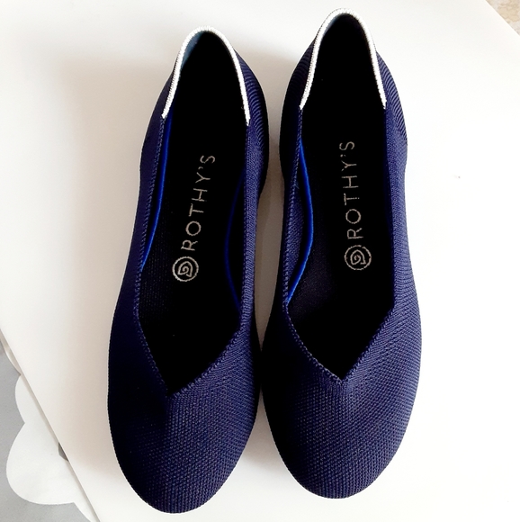 navy flat shoes size 5